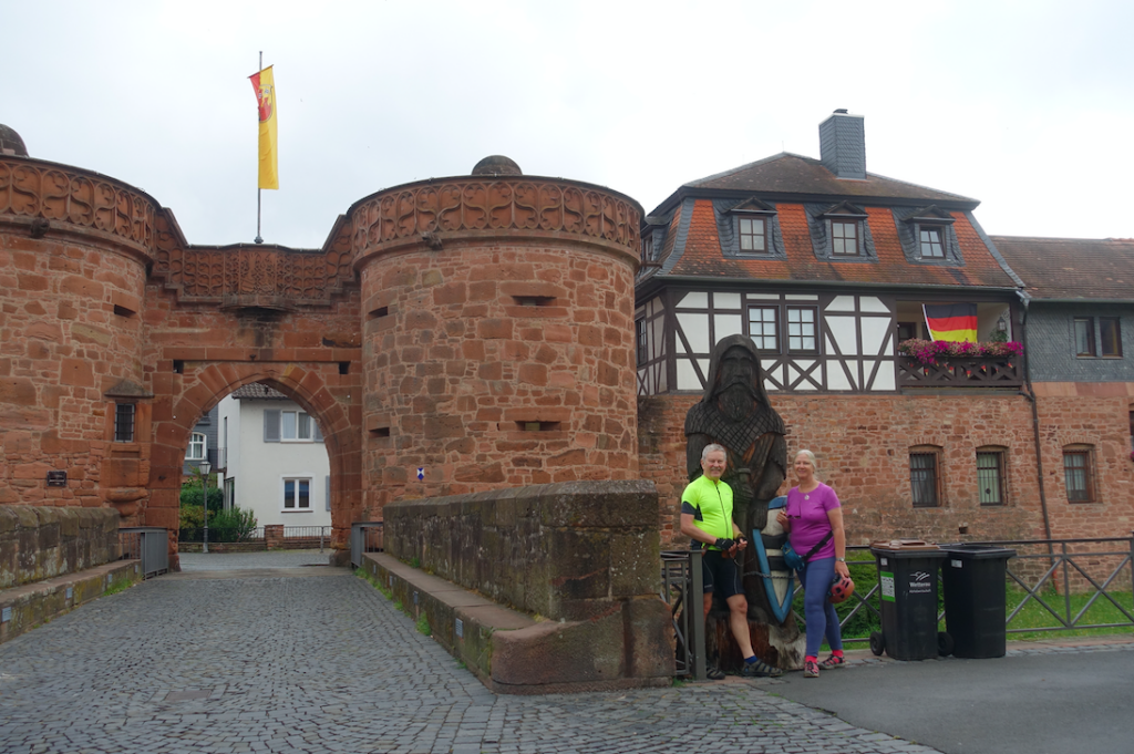 Am großen Tor von Büdingen