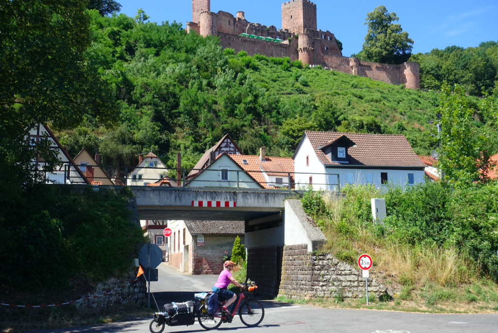 Keine Zelte, aber ´ne Burgruine