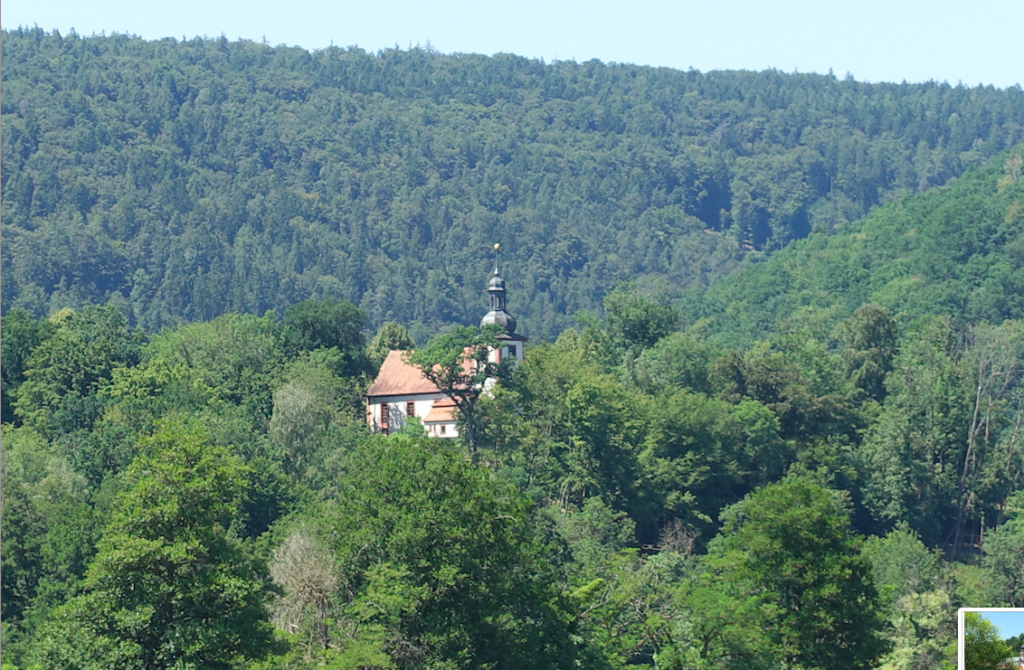Noch´ne Kirche im Wald