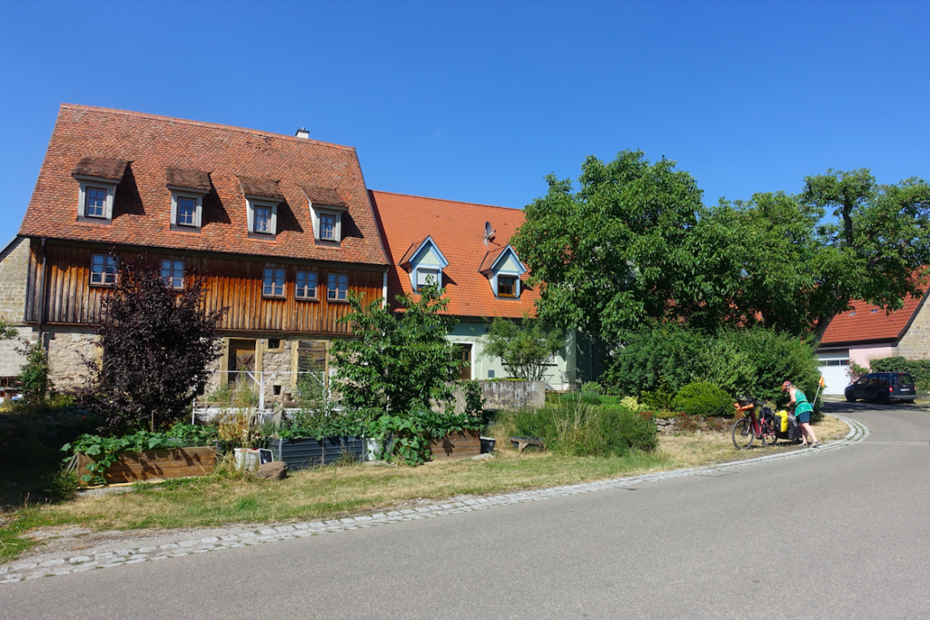 Schnappschuss am Straßenrand: Müll verloren…