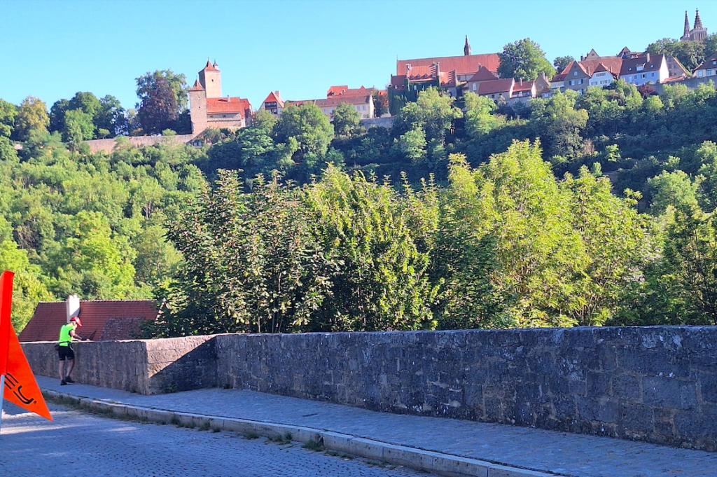 Blick auf Rothenburg aus dem Taubergrund