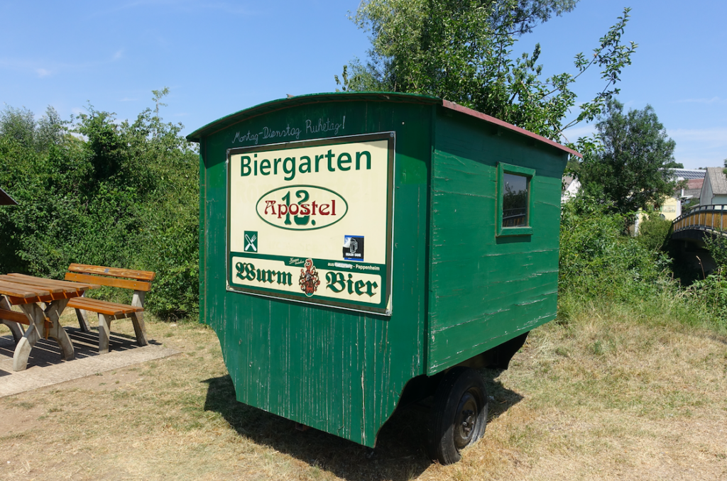 Biergärten gab es viele: Allerdings waren sie oft noch geschlossen, wenn wir kamen oder wir hatten kurz vorher Pause gemacht