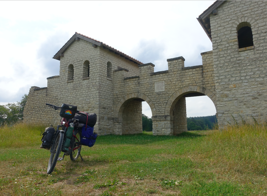 Am Römerkastell Vetoniana bei Pfünz