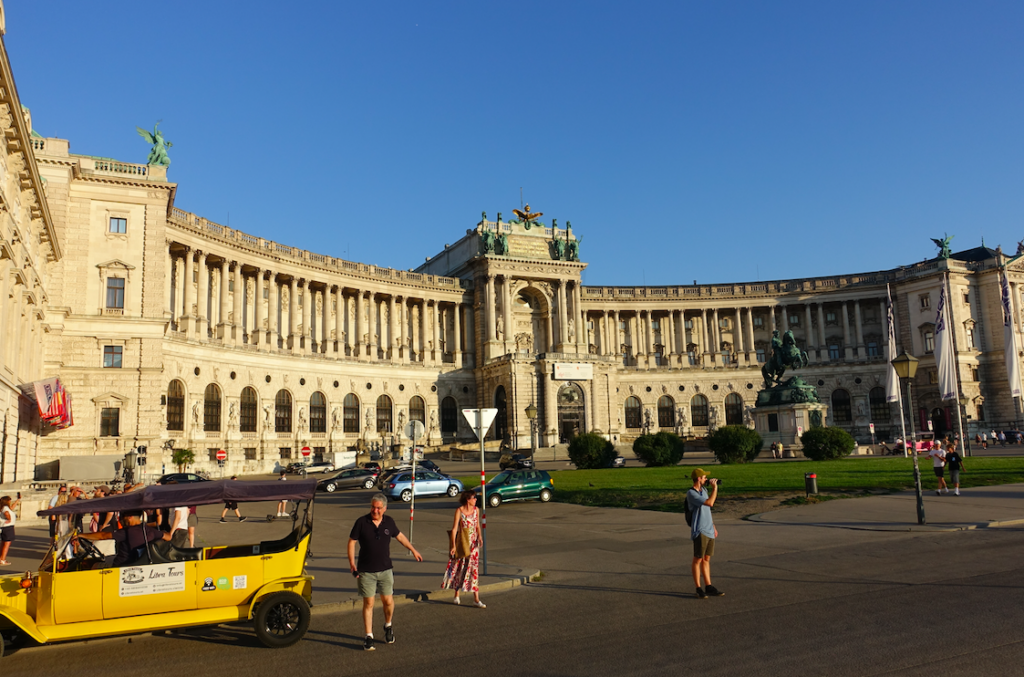 Hofburg: Burggartentrakt