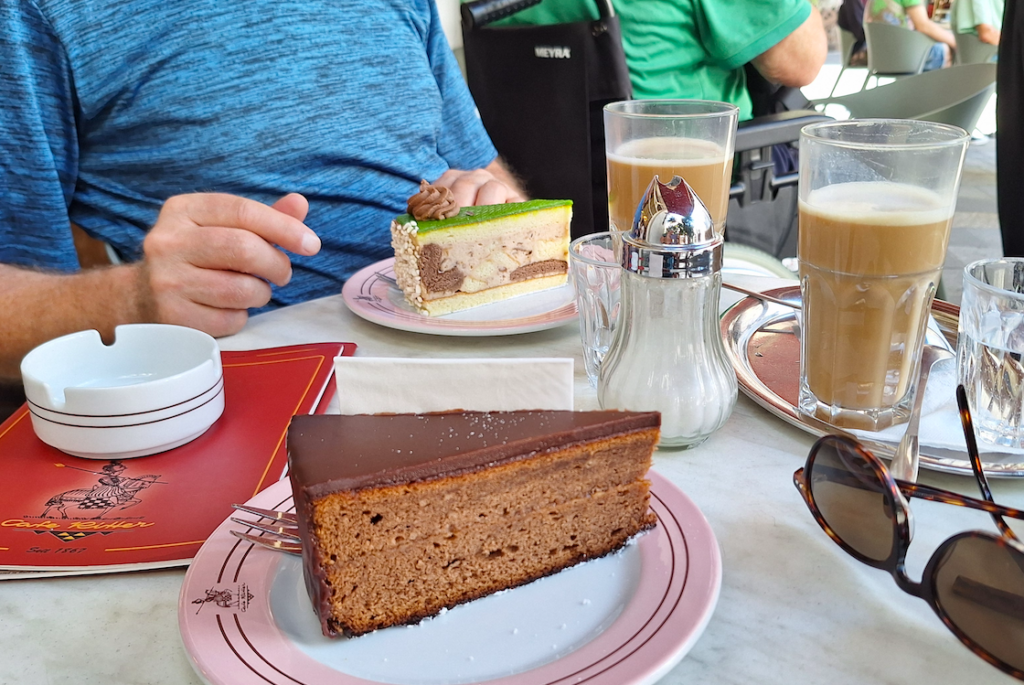 Wie gesagt: Die Völlerei bringt uns noch um. Gell Martin?!
