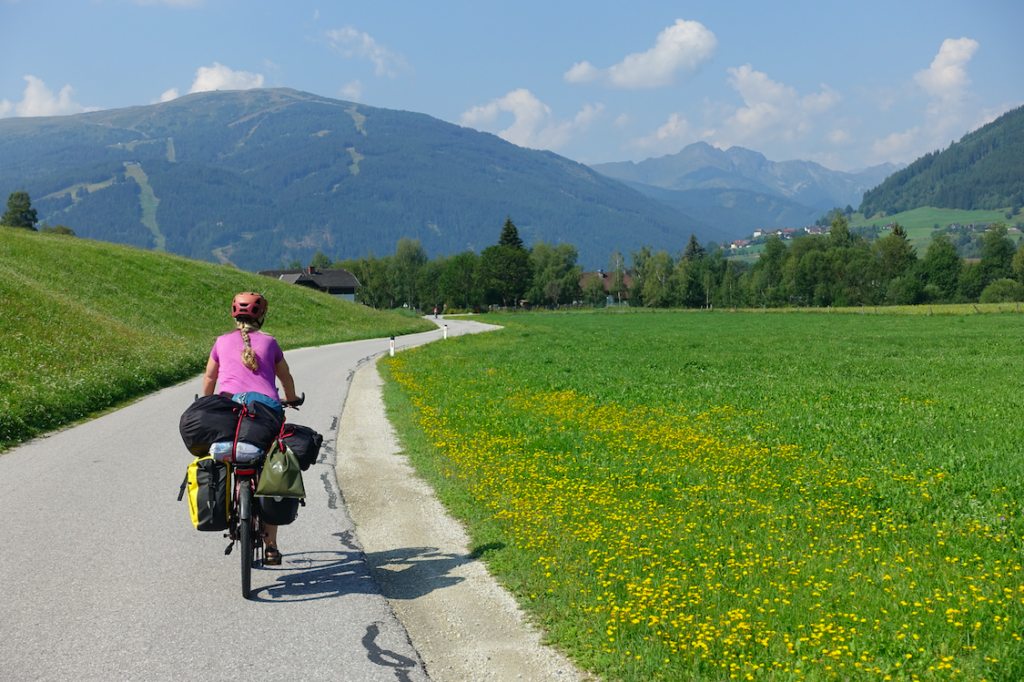 Die meiste Zeit heute verlief der Radweg autofrei durch die herrliche Bergwelt