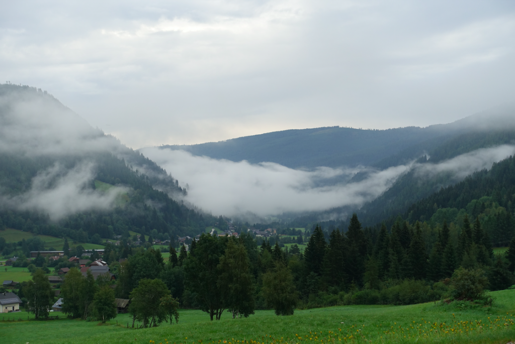 Noch liegen die Wolken im Thomatal (das wir links liegen lassen)