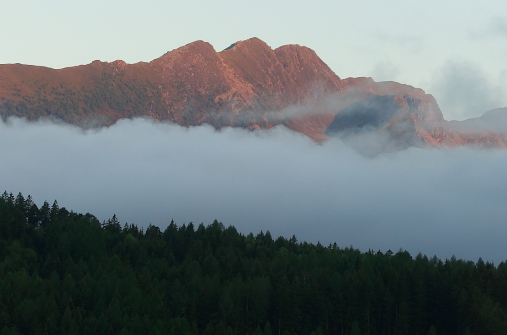 Gmeineck-Massiv im Morgenlicht