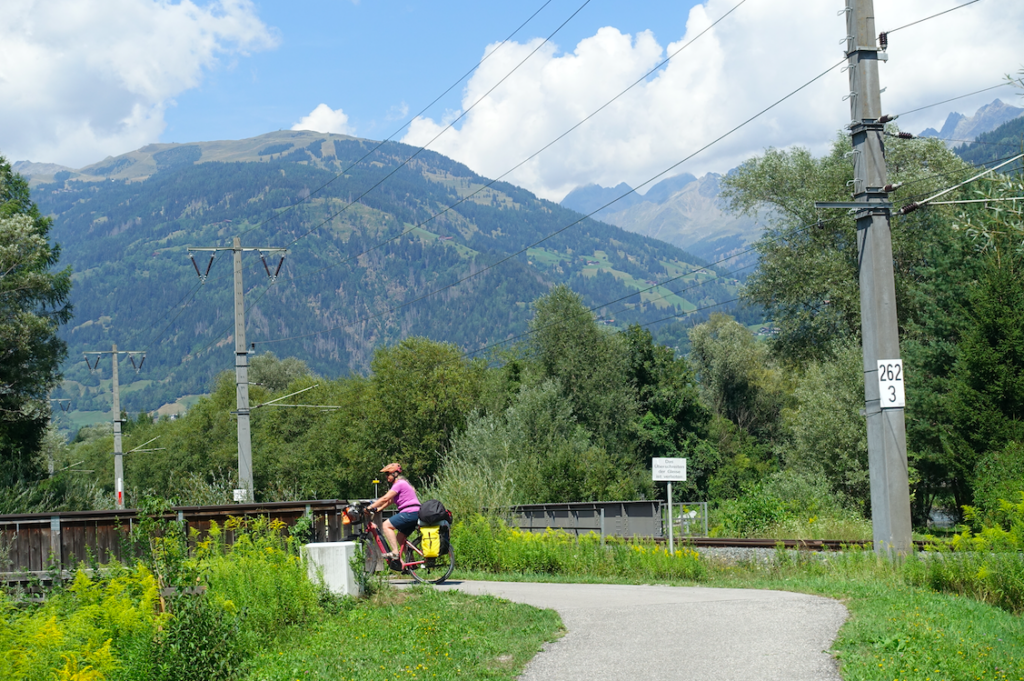 Rechts und links fantastische Bergwelten