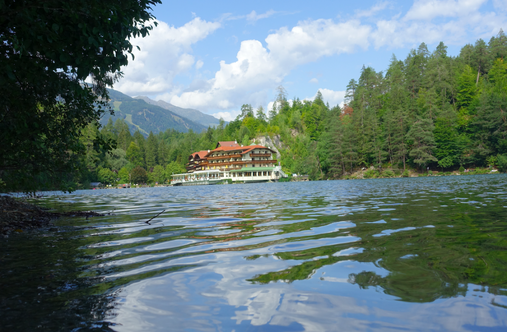 Mondänes Seehotel