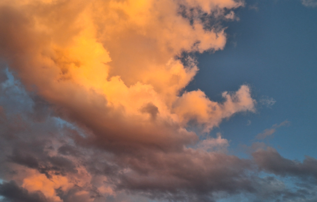 … und "brennende Wolken"