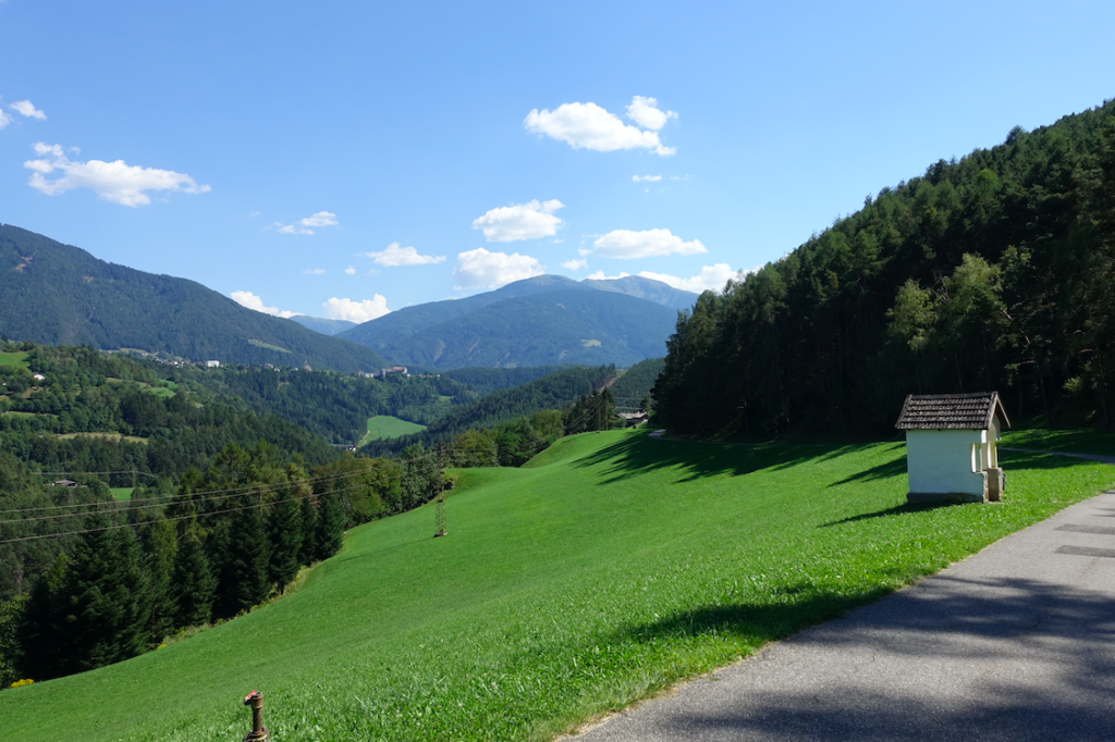 Sieht sehr schön aus das Eisacktal – wenn man nicht dort ist und den Krach hört