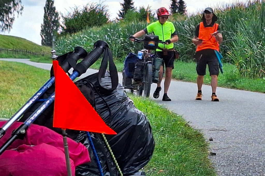 Hätten wir fünf Stunden Zeit gehabt, hätten wir sicherlich fünf Stunden ohne Punkt und Komma geredet ;)