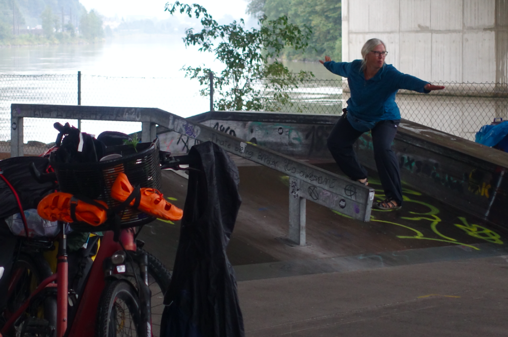 Wenigstens einmal skaten bei der Gelegenheit (geht auch mal ohne Skateboard ;)