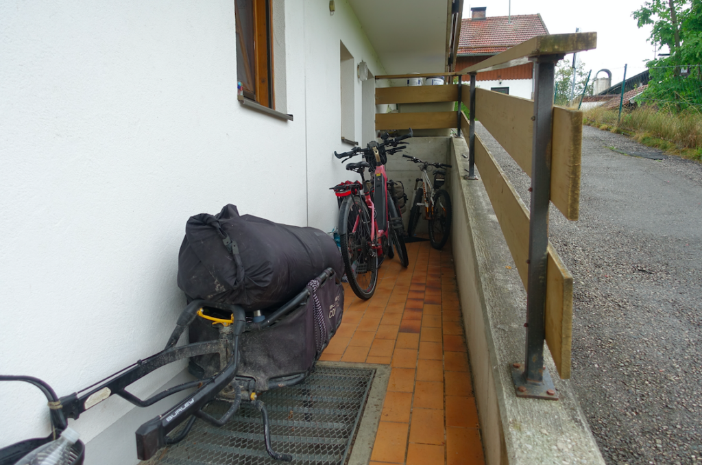 Erfreulicherweise konnten wir das Gepäck vor dem Stadtbummel trocken an der Wohnung abstellen