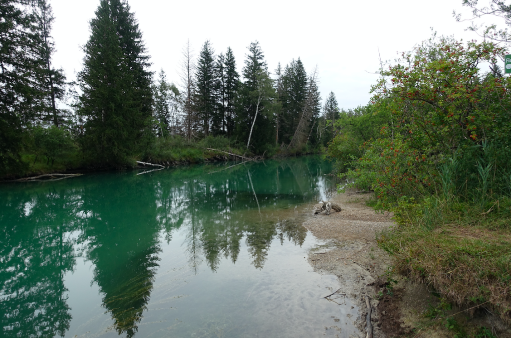 Die Farben des Wassers in der Alpenregion faszinieren uns immer wieder