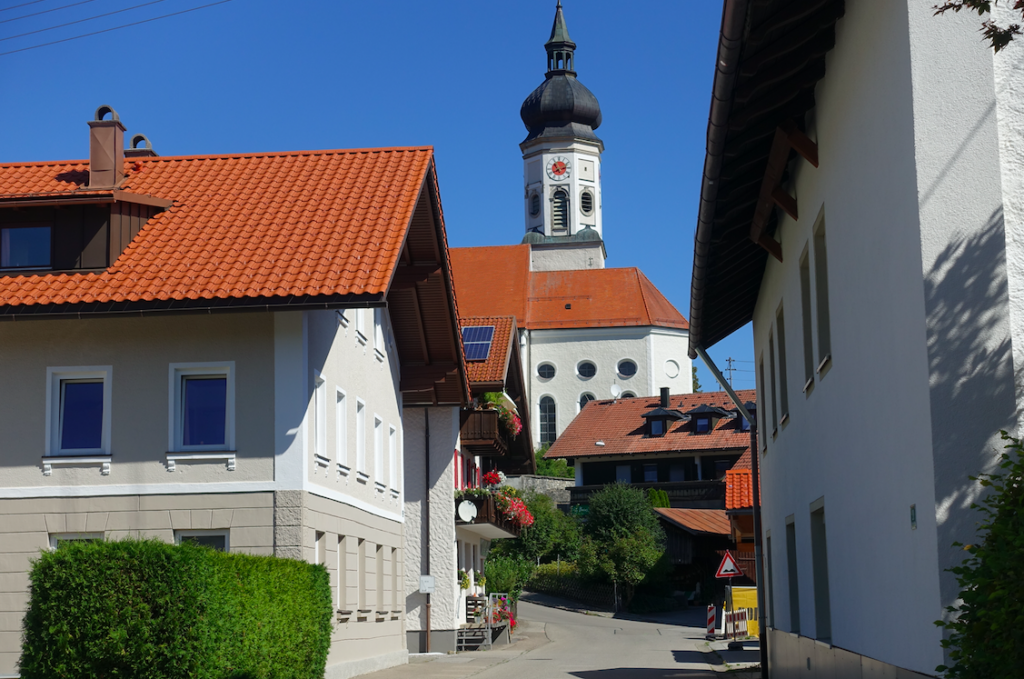 Kirche von Wertach, wo Sabine als Kind und Jugendliche oft im Urlaub war
