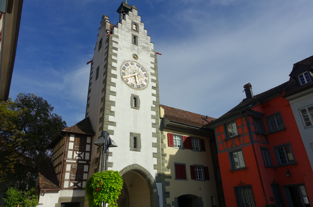 Das Einfahrtstor von Dissenhofen: Leider ein etwas stressiger Besuch wg. dringender Unterkunftssuche