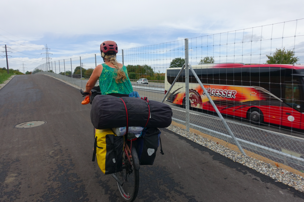 … doch ebenso viele Kilometer entlang einer Autobahn: Der Lärm verursacht Stress!