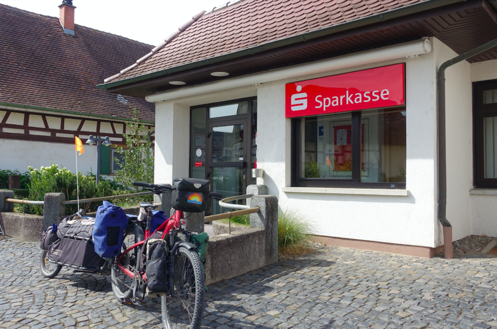 Ab und zu brauche ich doch noch die Sparkasse :-)