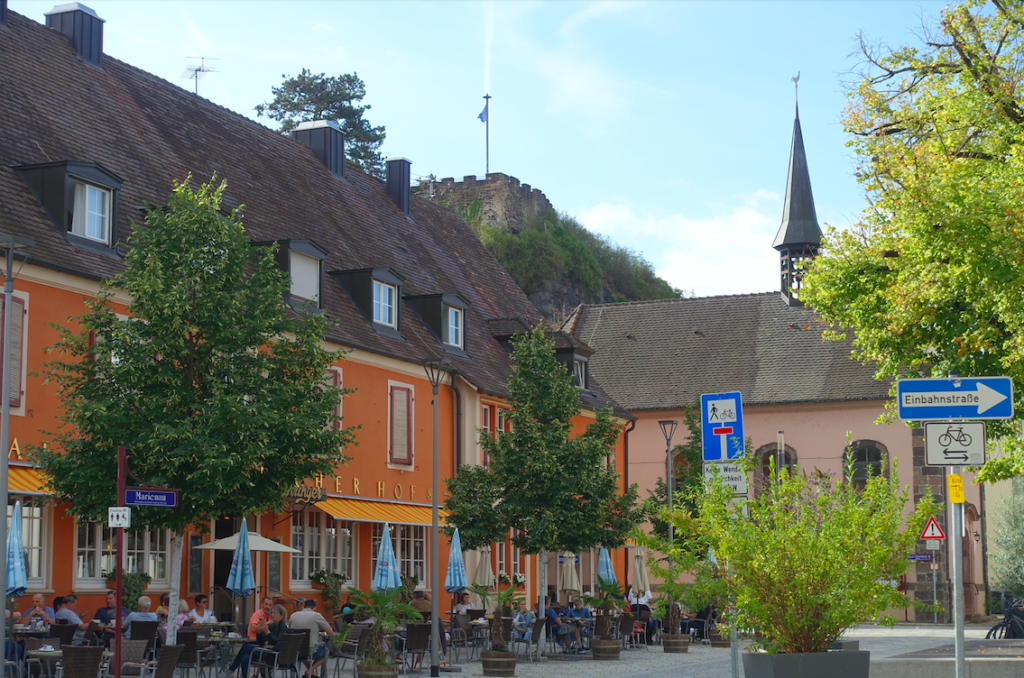Am Marktplatz von Breisach