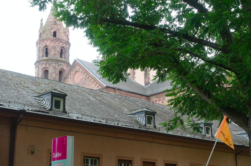 Pause im Domgarten