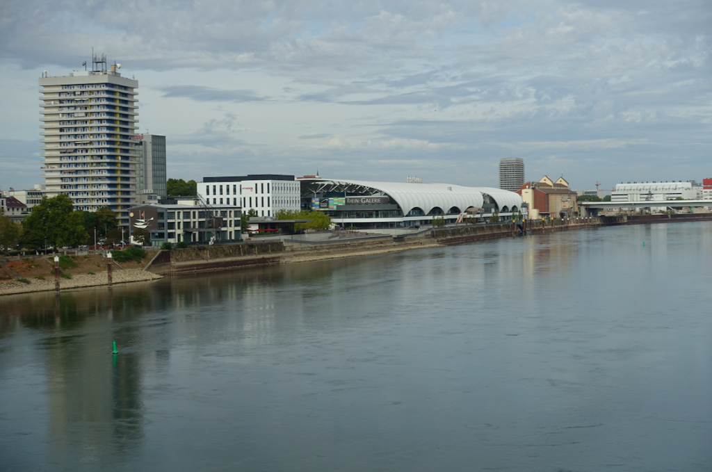 Ludwigshafen Rheinufer
