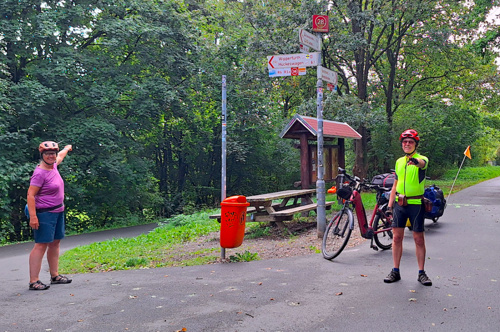Der Kreis schließt sich: Richtung Hückeswagen fuhren wir heute vor 11 Wochen; Richtung Lennep geht es heute zurück nach Hause